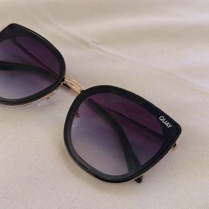 Black Quay Sunglasses with Gold Trimmed Frames